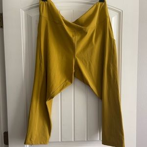 Mustard Athleta Active Leggings 3X
